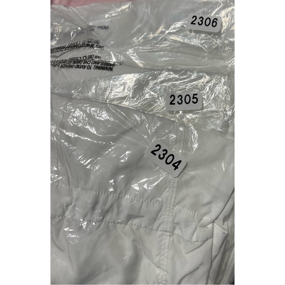 Athleta Drip Drop Jacket SZ 1X - NWT - White - Picture 15 of 15